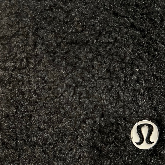 Sale!▪️Lululemon Fleece Crossbody in Black - Picture 6 of 7